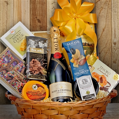 Buy Moet & Chandon Brut Imperial Rose Champagne Gift Basket